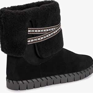 Muk Luks Montauk Black flexi ankle suede boot NWT